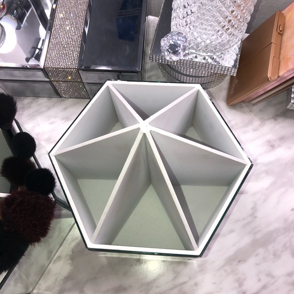 Makeup brushes organizer - Picture 4 of 4